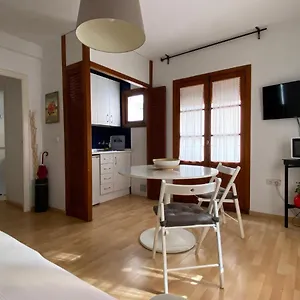 https://aloja-sevilla-apartamento-en-calle-lagar-centro.es-andalucia.com